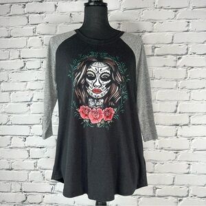 Torrid Muerta Beauty Classic Fit Raglan Tee Black Grey Skull Whimsygoth 00/10